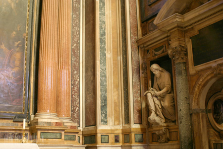 バルベリーニ礼拝堂::オペラトスカ第一幕の舞台となった礼拝堂。彫刻は父ベルニーニによるもの。