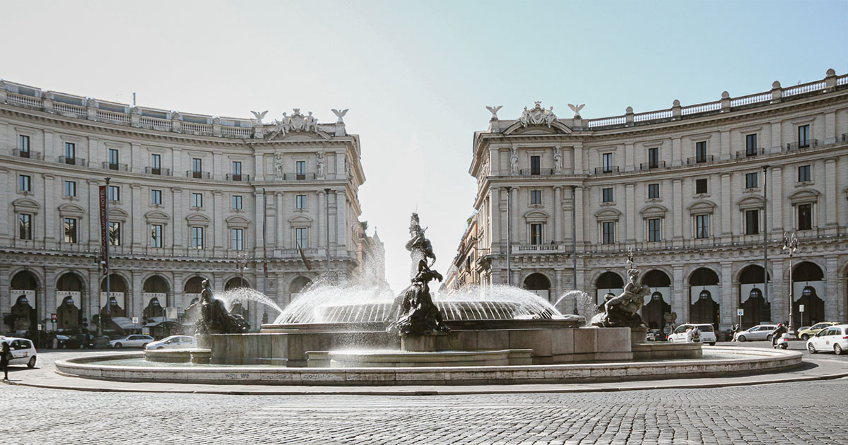 共和国広場 ナイアディの噴水