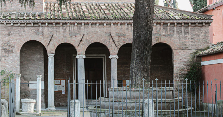 サン・ジョヴァンニ・ア・ポルタ・ラティーナ教会