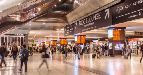 投稿についてもっと詳しく ローマの中央駅のような存在、テルミニ駅